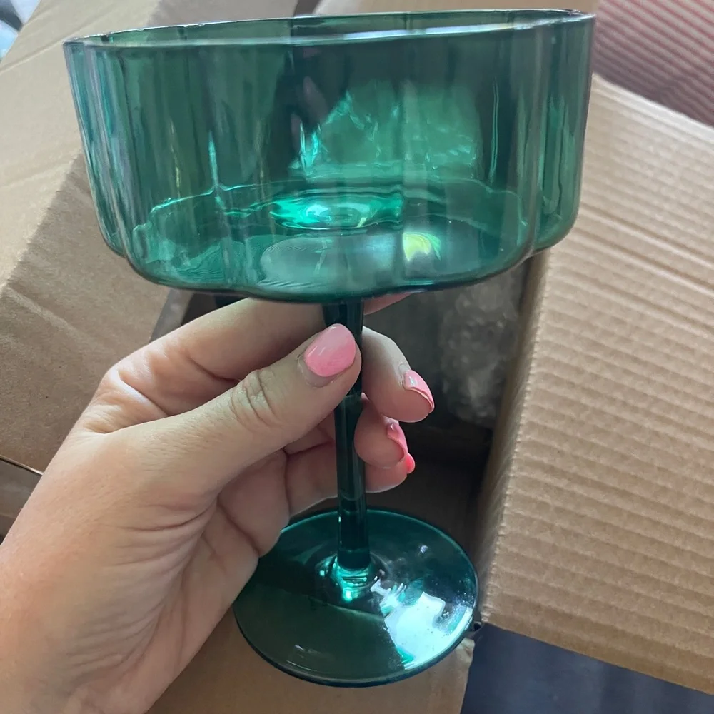 Green Glass Flower Shaped Coupe Champagne Martini Daquiri Glasses Set of 4 NEW